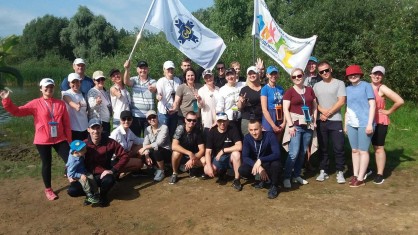 Медики Пинщины за 5 часов преодолели 15 км по реке Ясельда на байдарках