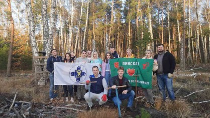 Пинские медики – волонтеры внесли вклад в возрождение лесного богатства Полесья