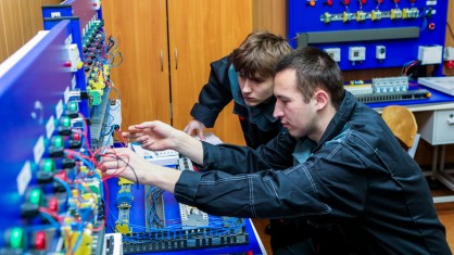 Как повысить престиж рабочих профессий и процент закрепляемости молодежи на предприятиях