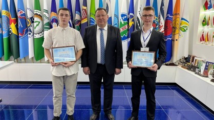 Профсоюз наградил студентов медвузов и учащихся медколледжей (ФОТОФАКТ)